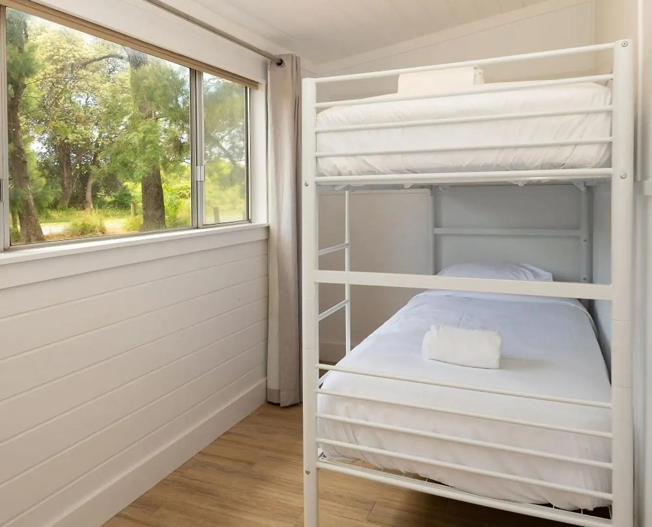 Blissful Beachfront Apartment Broulee
