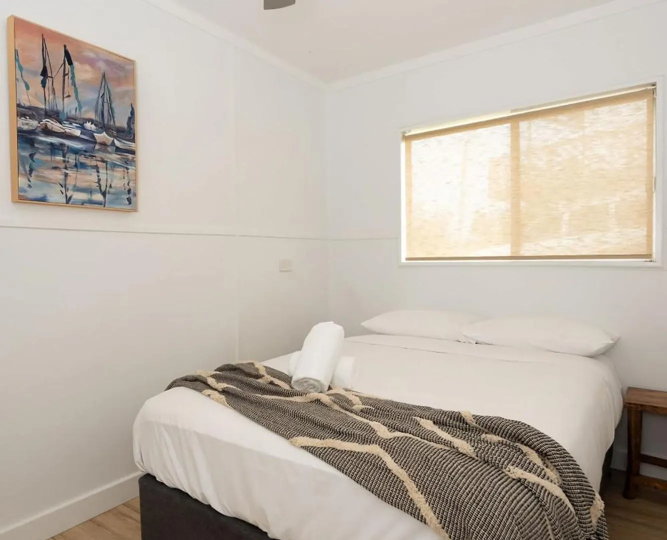 Blissful Beachfront Apartment 브룰리 펜션